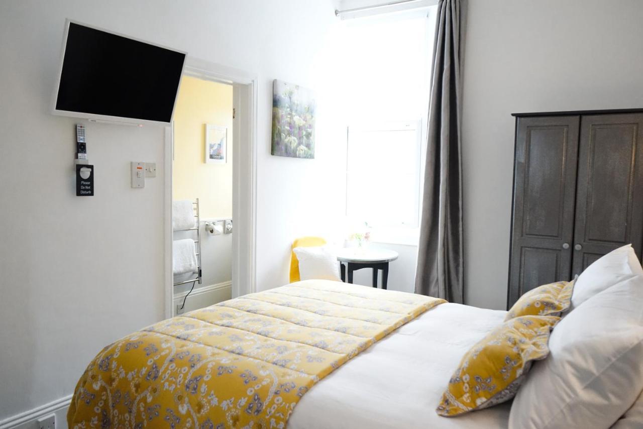 Gresham Court Hotel Торки Екстериор снимка