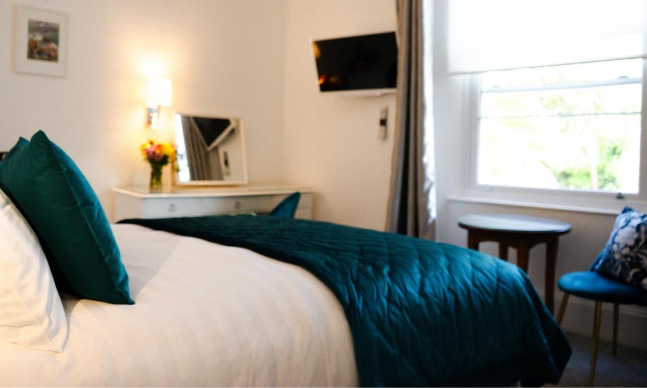 Gresham Court Hotel Торки Екстериор снимка